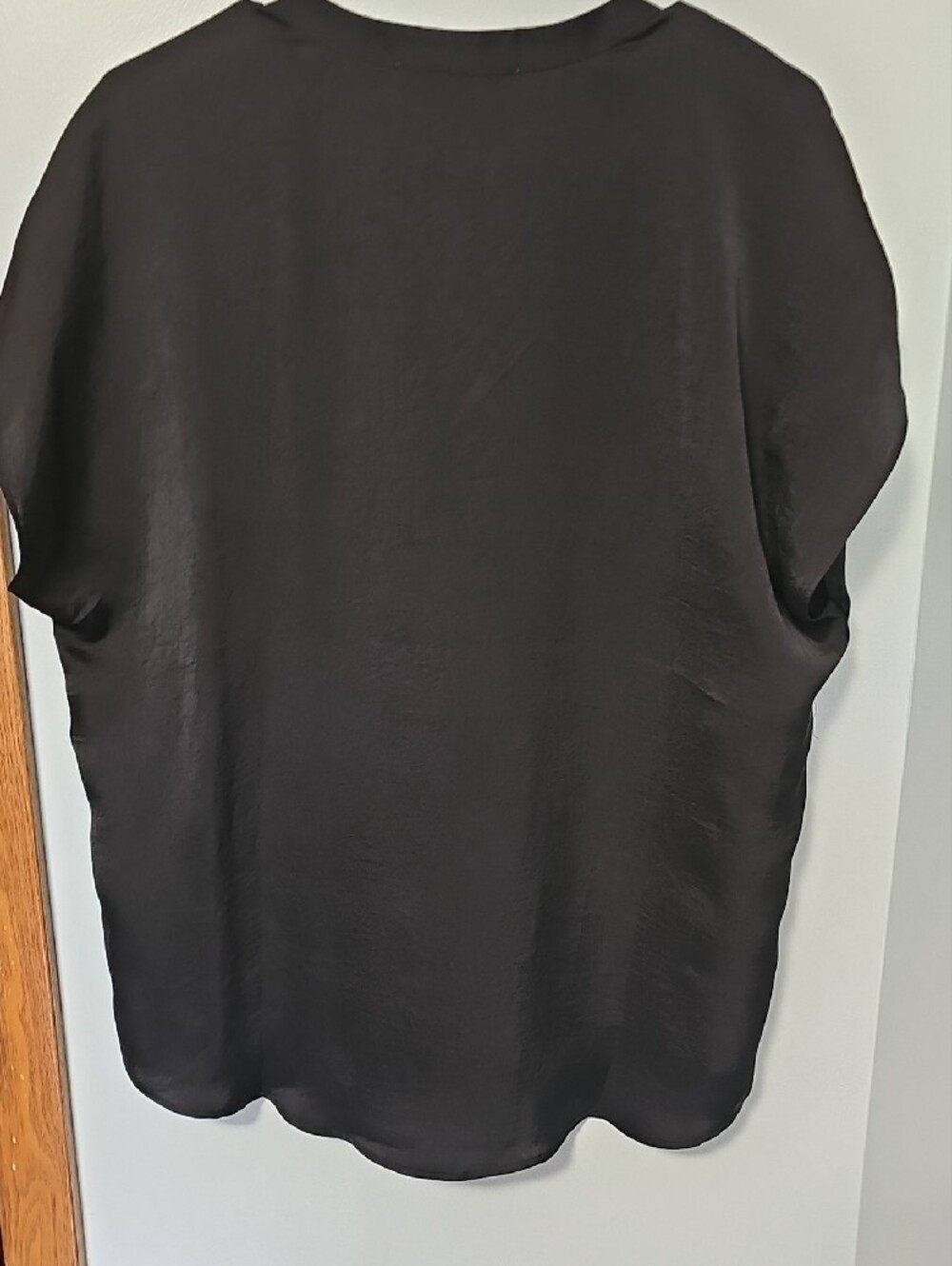 Magaschoni Black Short-Sleeve Silk Blend V-Neck Blouse - Picture 5 of 7